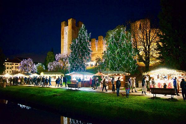 MERCATINI DI NATALE A VERONA 2019 - FOTO - DATE - ORARI - EVENTI - COME ...